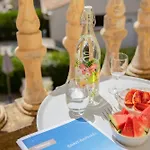 Du Soleil Hotel