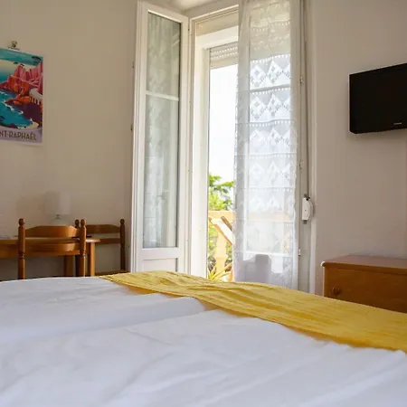 Du Soleil 3* Saint-Raphael (Var)